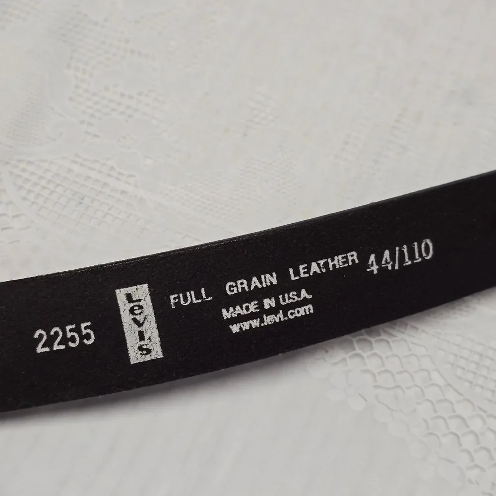 Levis Mens Full Grain Brown Genuine Leather Belt Size 44 Vintage Made In USA